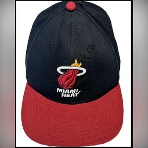 Miami Heat Basketball Cap Hat Fan Favorite Snapback Black Red Old School RETRO